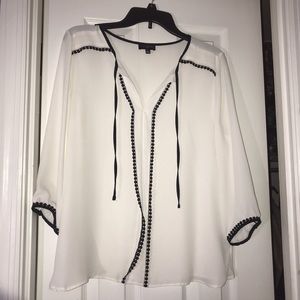 Flowy white top brand new no tag